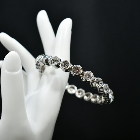 Clear Rhinestone Headlight Bracelet, Magnetic Clasp, 7 1/2 Inches - Picture 7 of 10